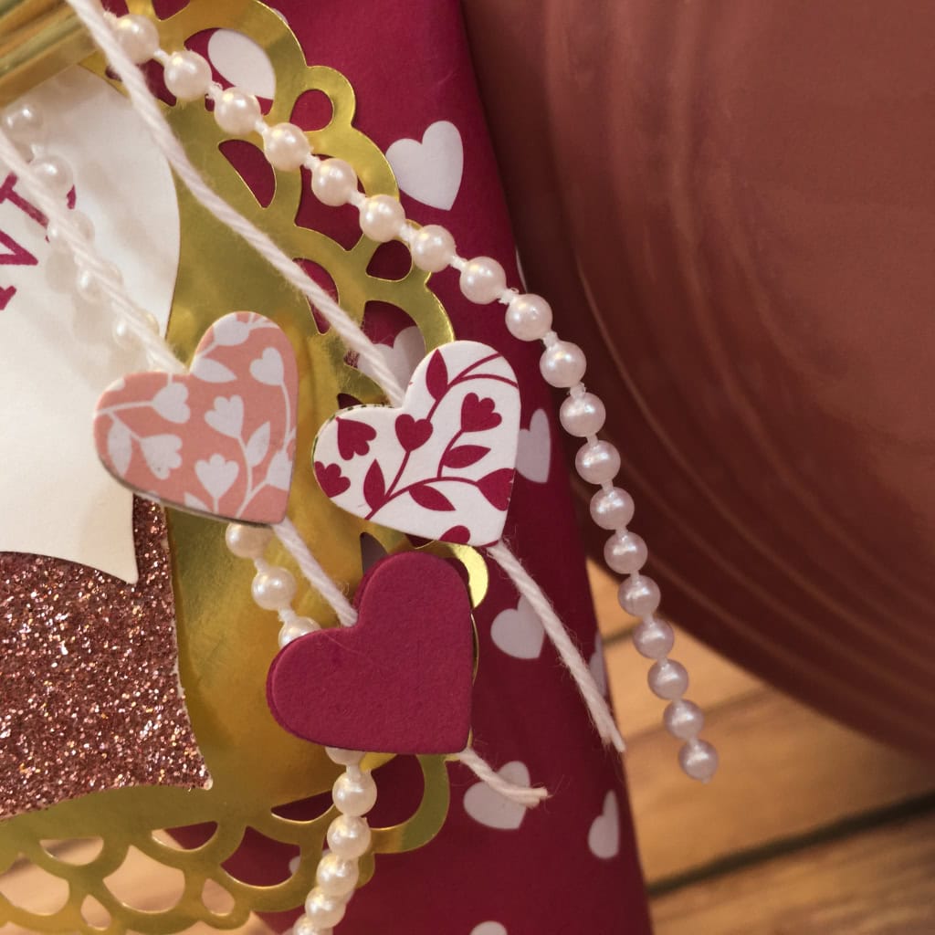 jan 16 bloomin love bundle class sour cream container i
