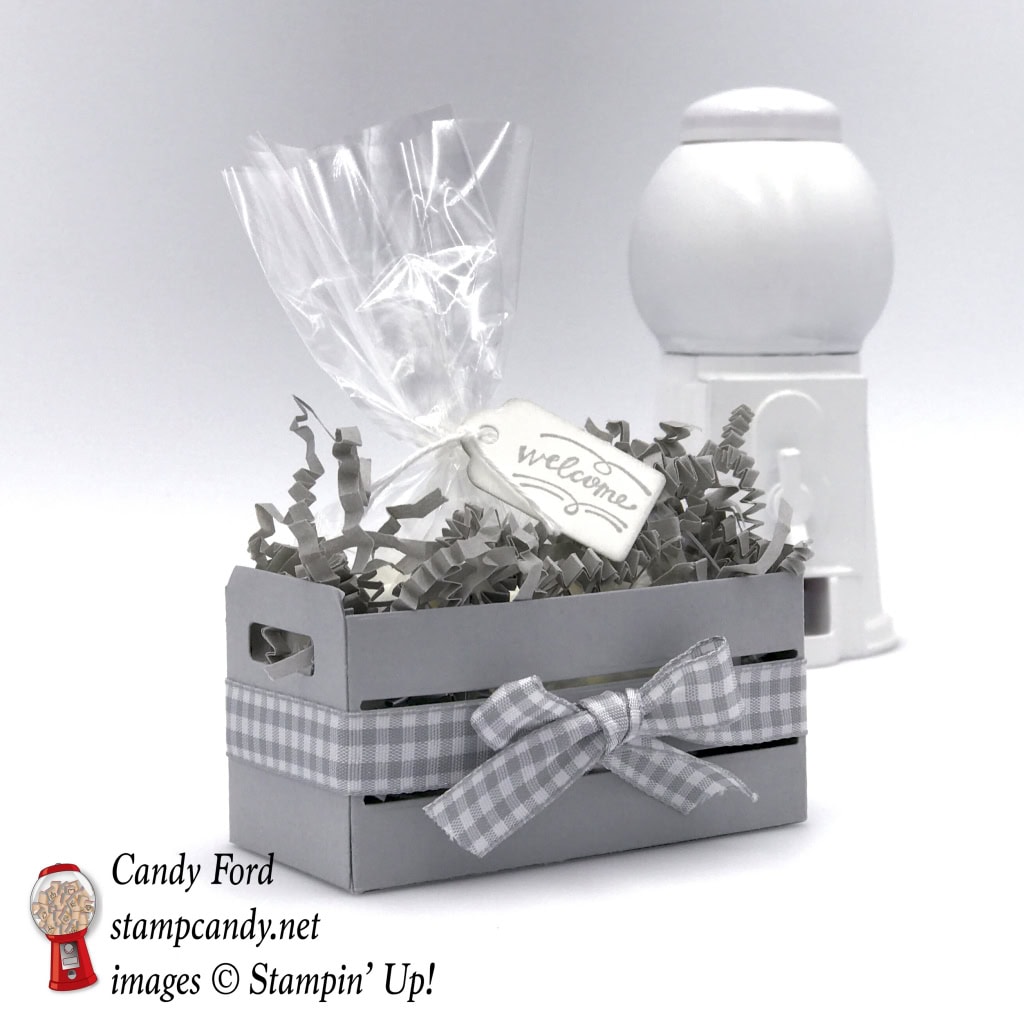 What a sweet little welcome basket made with the Wood Words bundle stamp set, Wood Crate Framelits, 3x6 Gusseted Cellophane Bag, and Smoky Slate 1/2" Gingham Ribbon by Stampin' Up! #stampcandy